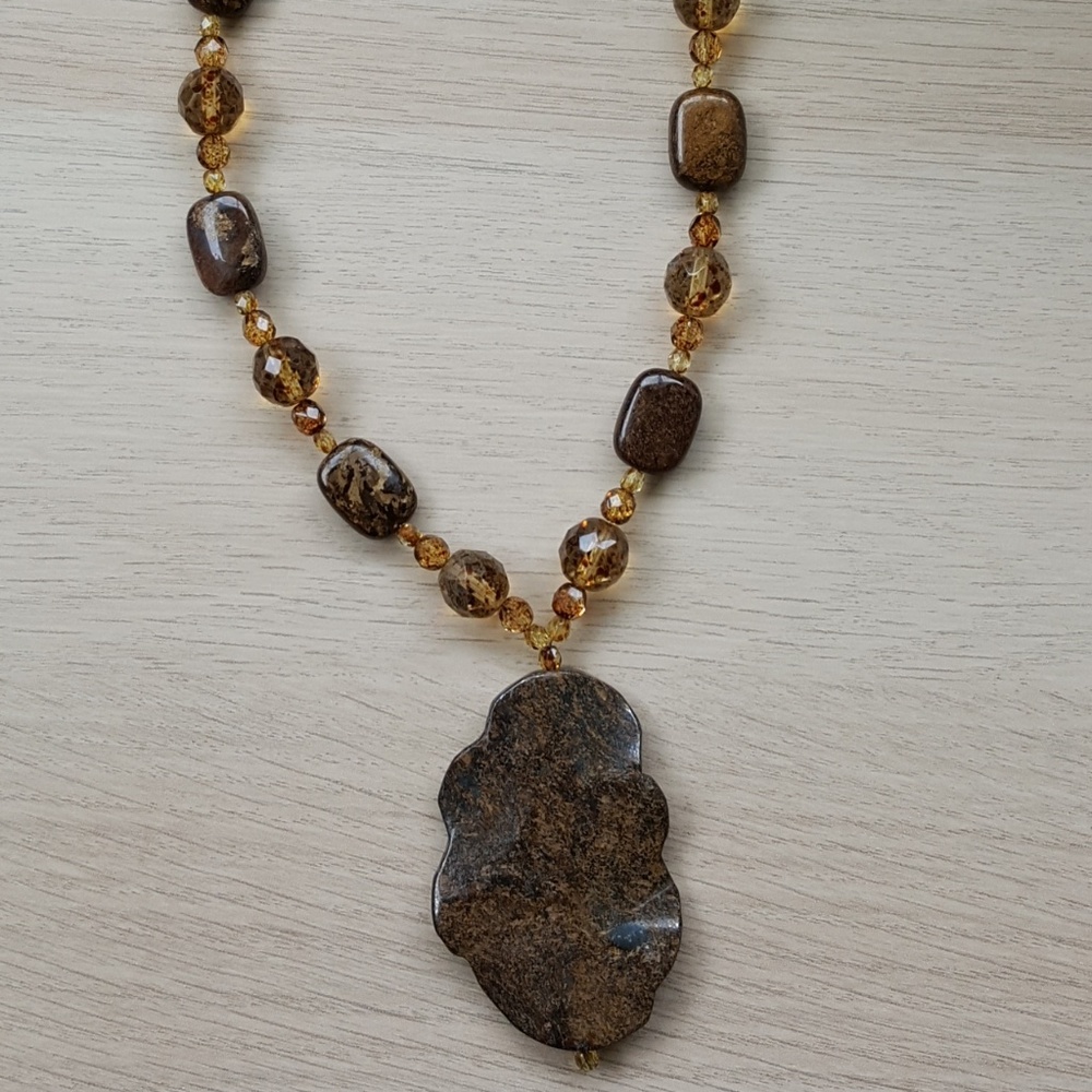 Unique stone necklace